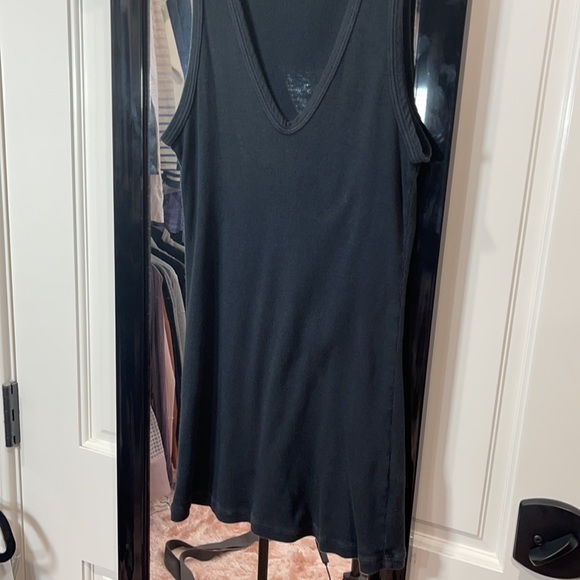 James Peres size 3 v-neck tank top - Picture 2 of 8